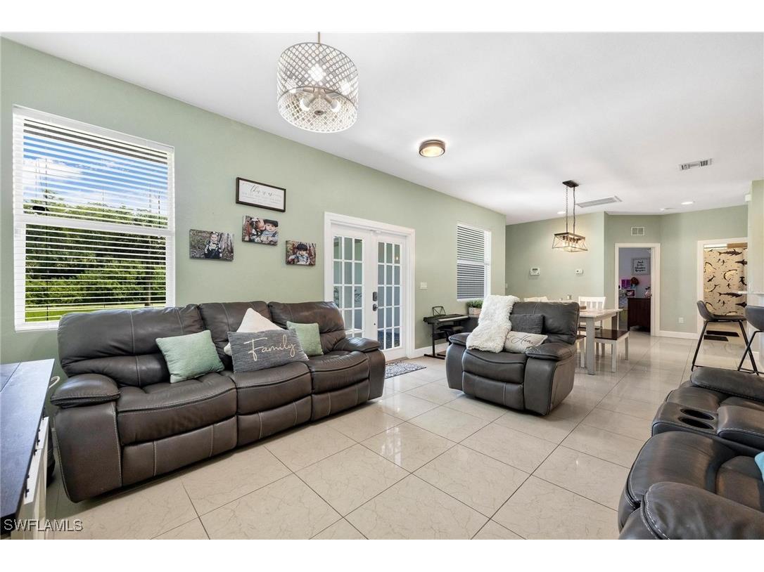 2754 22nd Avenue NE Naples FL 34120 225076773 image7