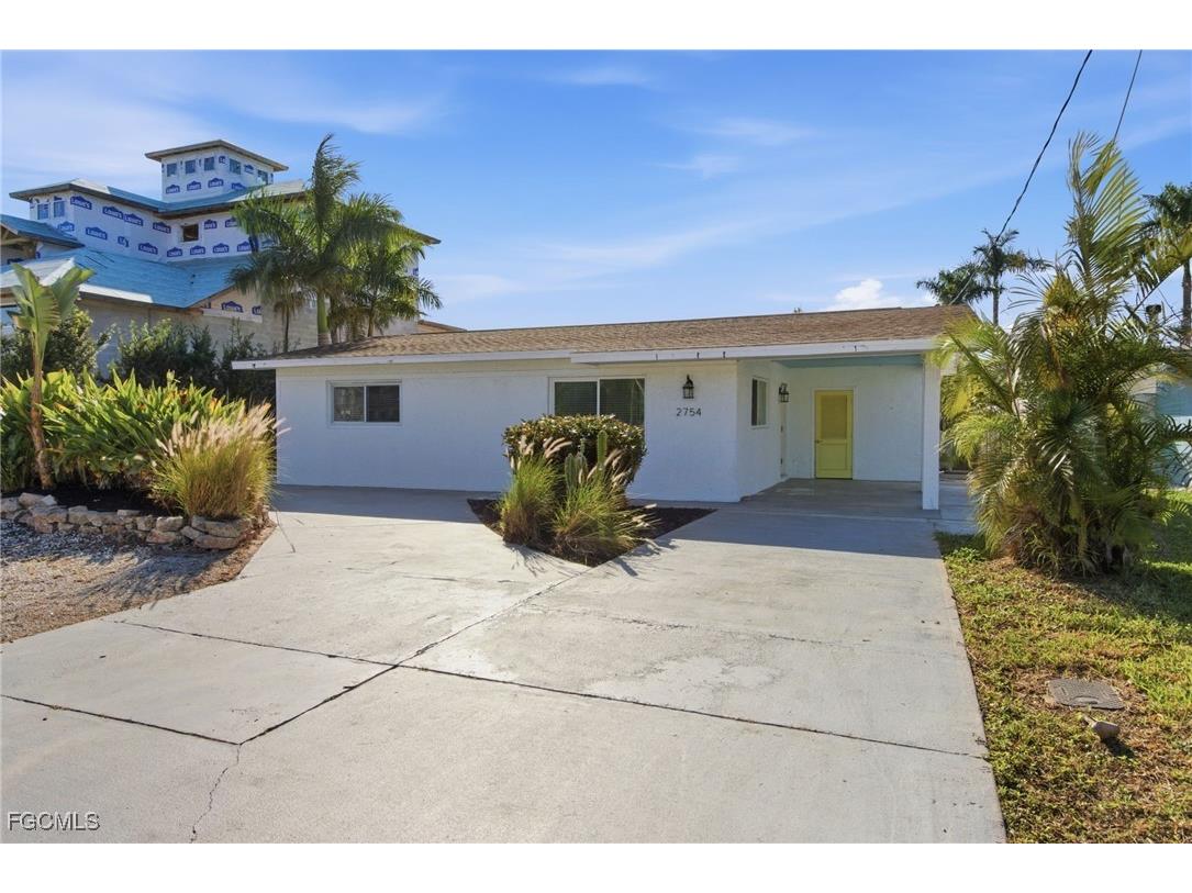 2754 Shoreview Drive Naples FL 34112 2025021809 image1