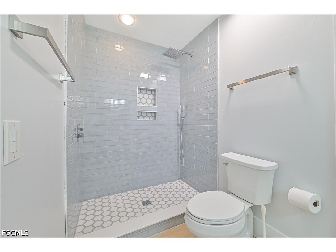 27541 Hickory Bay Drive Bonita Springs FL 34134 2026015197 image18