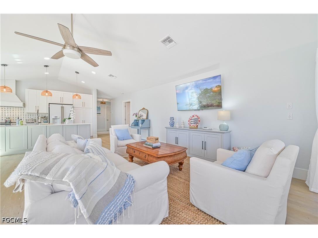 27541 Hickory Bay Drive Bonita Springs FL 34134 2026015197 image5