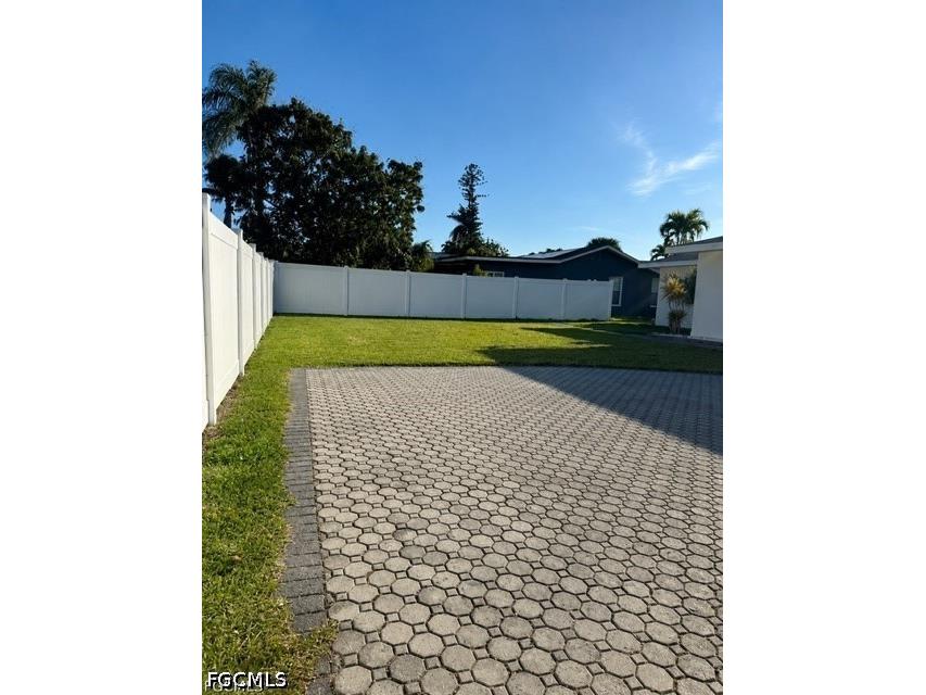 27541 Suffridge Drive Bonita Springs FL 34135 2026022823 image32