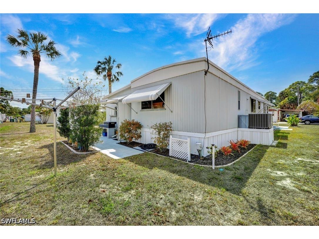 27543 Hoenie Drive Bonita Springs FL 34135 226013301 image24