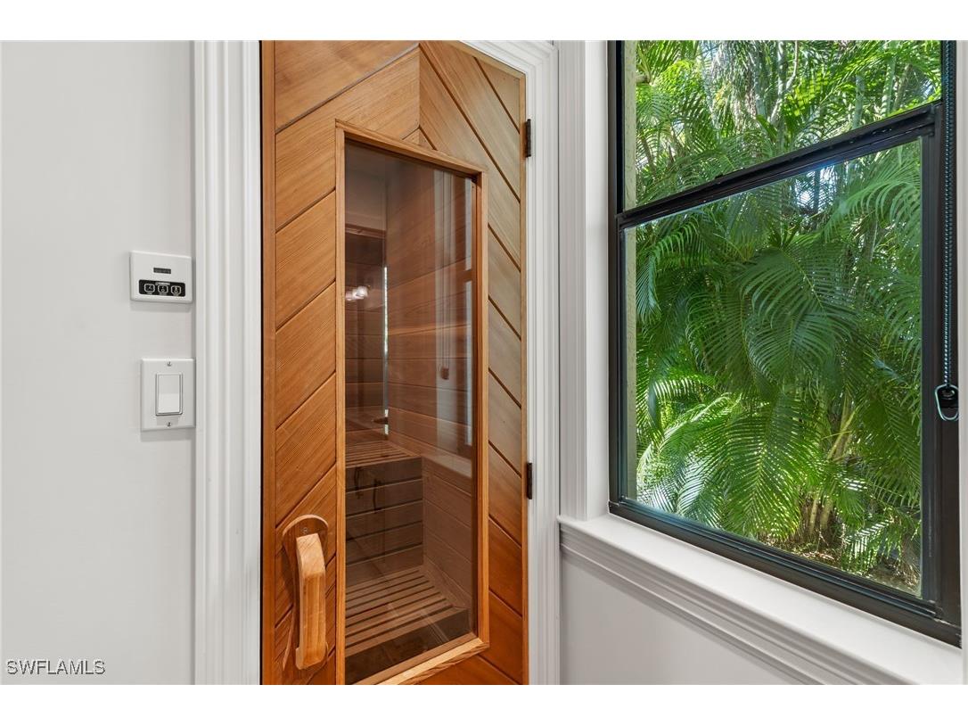 2755 Lantern Lane Naples FL 34102 225067765 image15