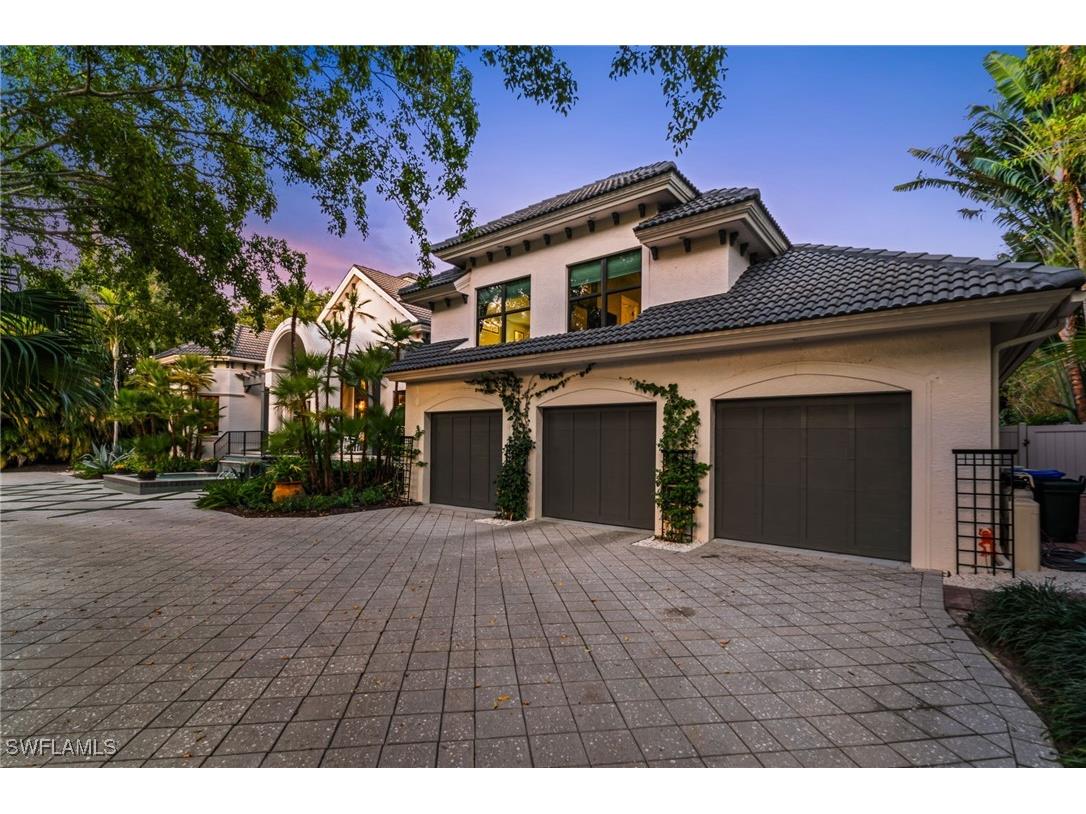 2755 Lantern Lane Naples FL 34102 225067765 image3