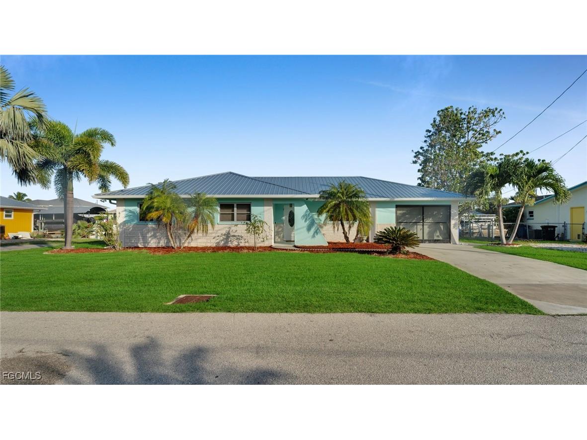 2758 Bruce Street Matlacha FL 33993 2025005859 image1
