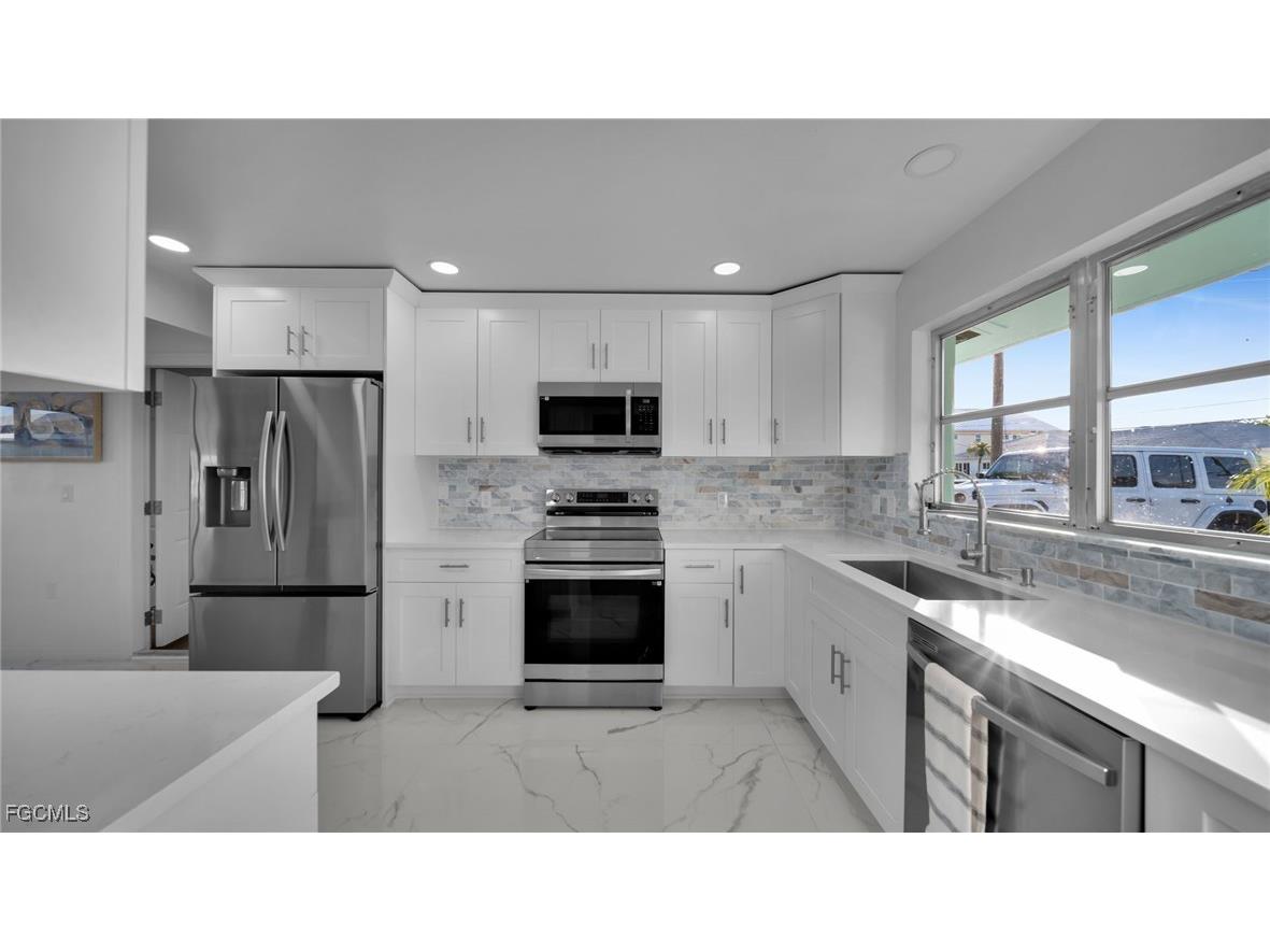 2758 Bruce Street Matlacha FL 33993 2025005859 image15