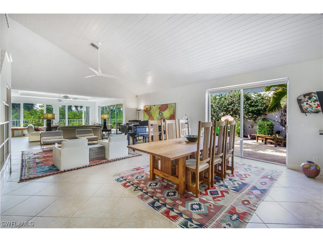 27583 Riverbank Drive Bonita Springs FL 34134 223095152 image1