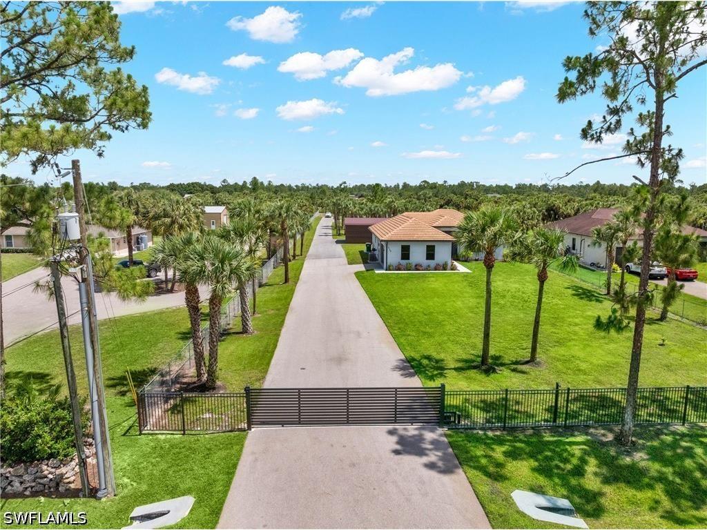 2759 18th Avenue SE Naples FL 34117 226021955 image1