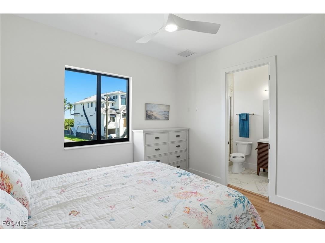 276 Albatross Street Fort Myers Beach FL 33931 2025010530 image22