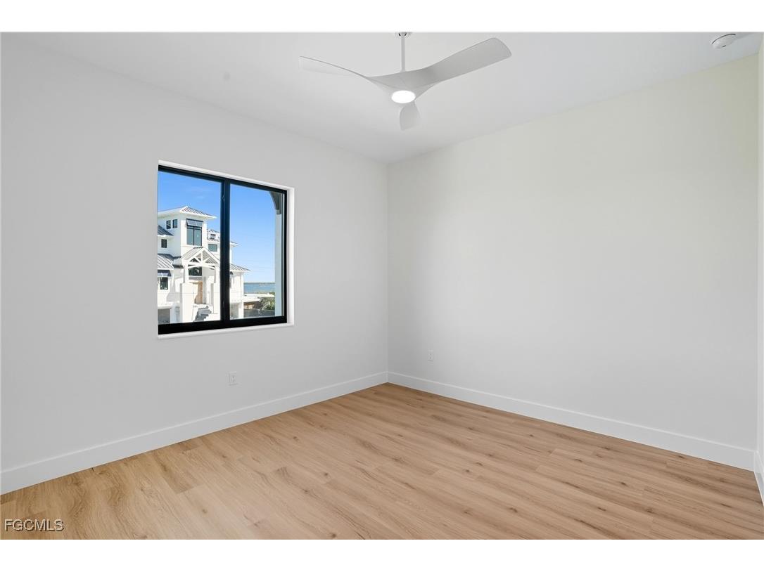276 Albatross Street Fort Myers Beach FL 33931 2025010530 image24