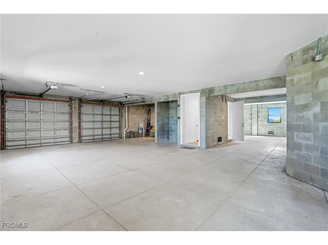 276 Albatross Street Fort Myers Beach FL 33931 2025010530 image30