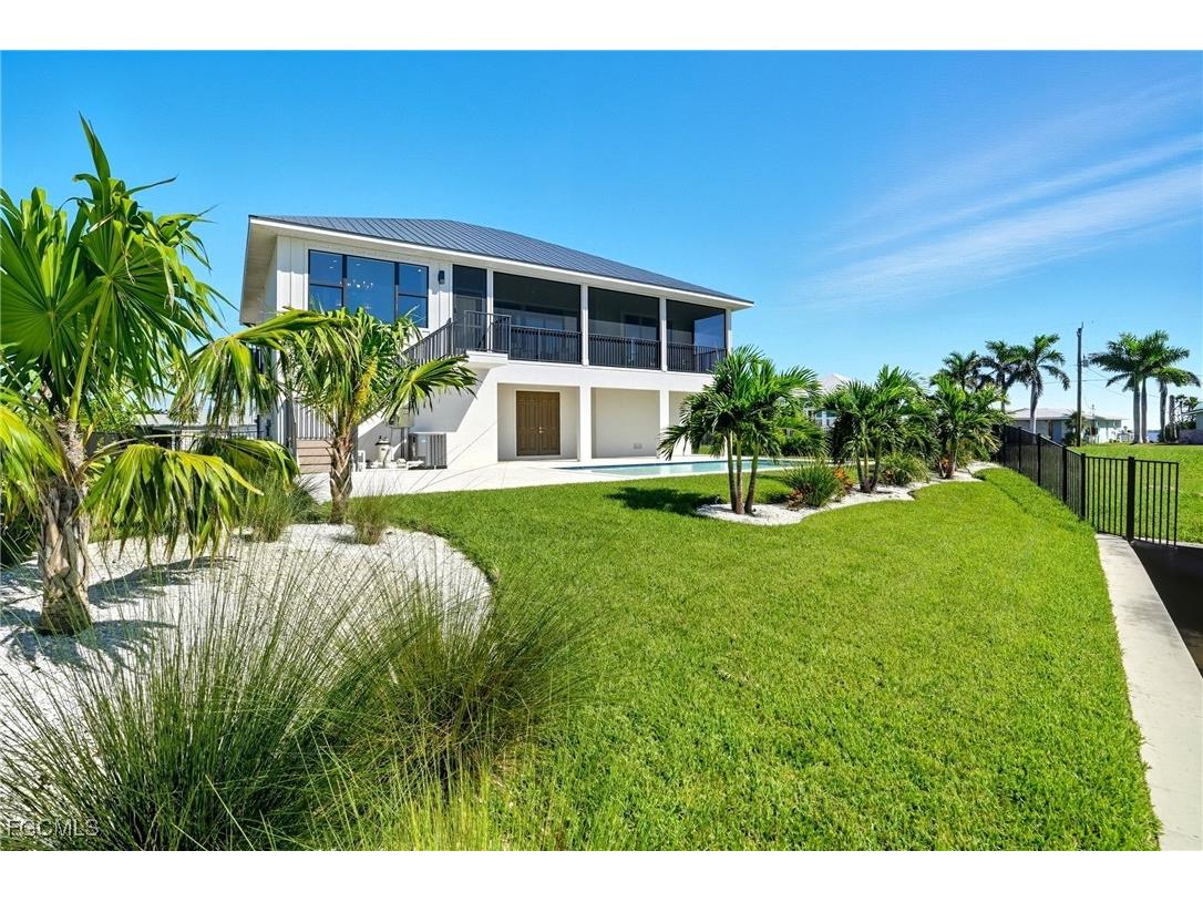 276 Albatross Street Fort Myers Beach FL 33931 2025010530 image35