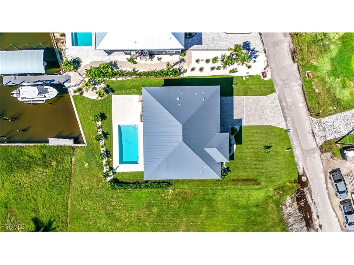 276 Albatross Street Fort Myers Beach FL 33931 2025010530 image36