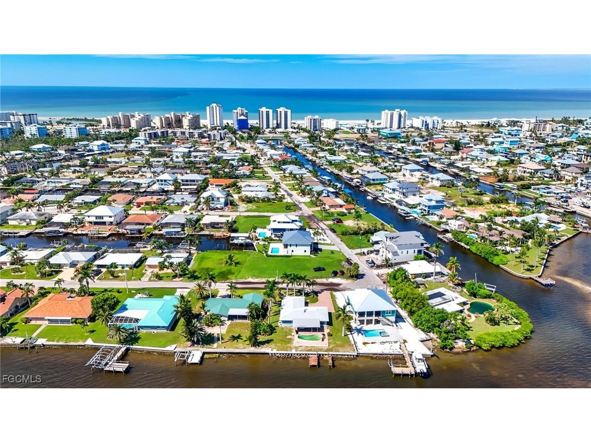 276 Albatross Street Fort Myers Beach FL 33931 2025010530 image38