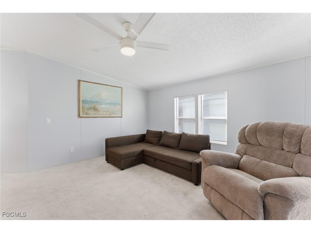 276 Lakeside Drive North Fort Myers FL 33903 2025015327 image11