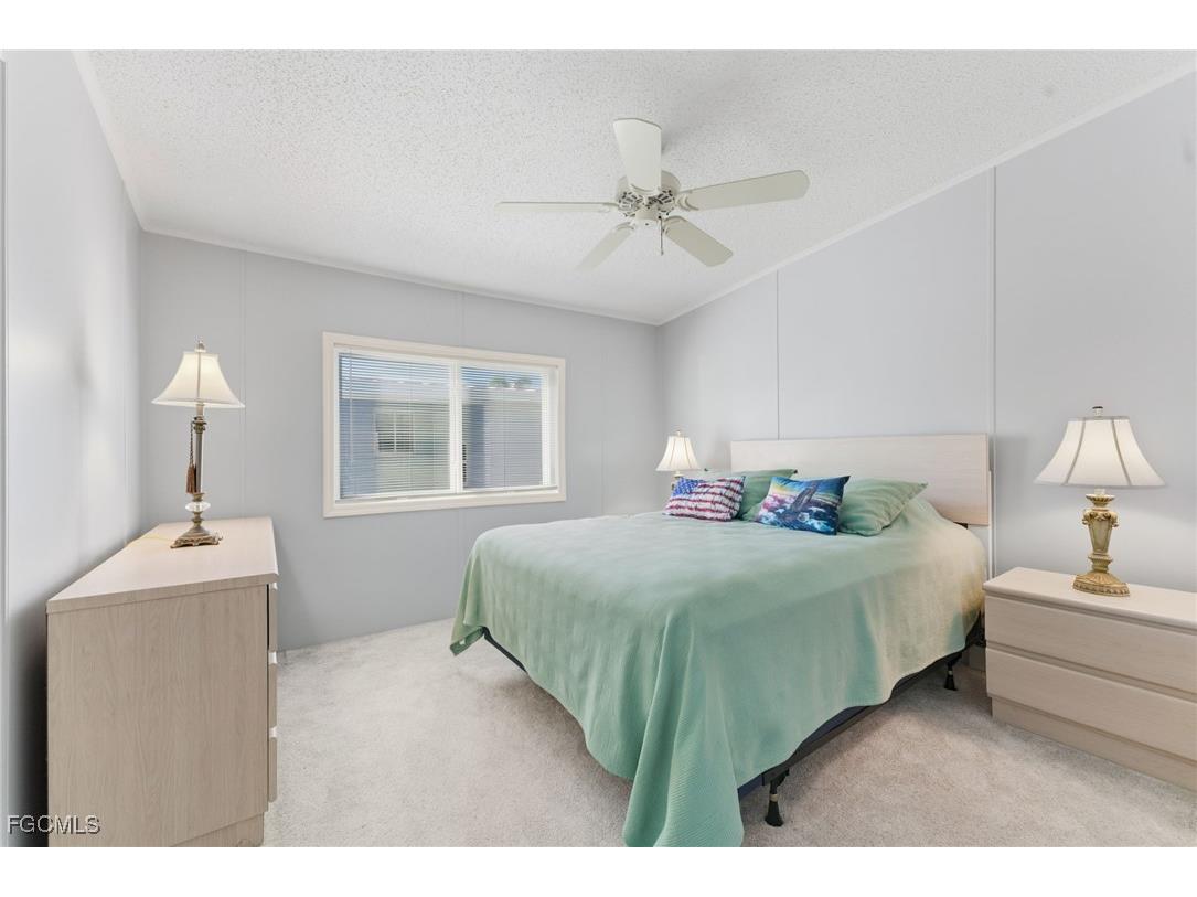 276 Lakeside Drive North Fort Myers FL 33903 2025015327 image16