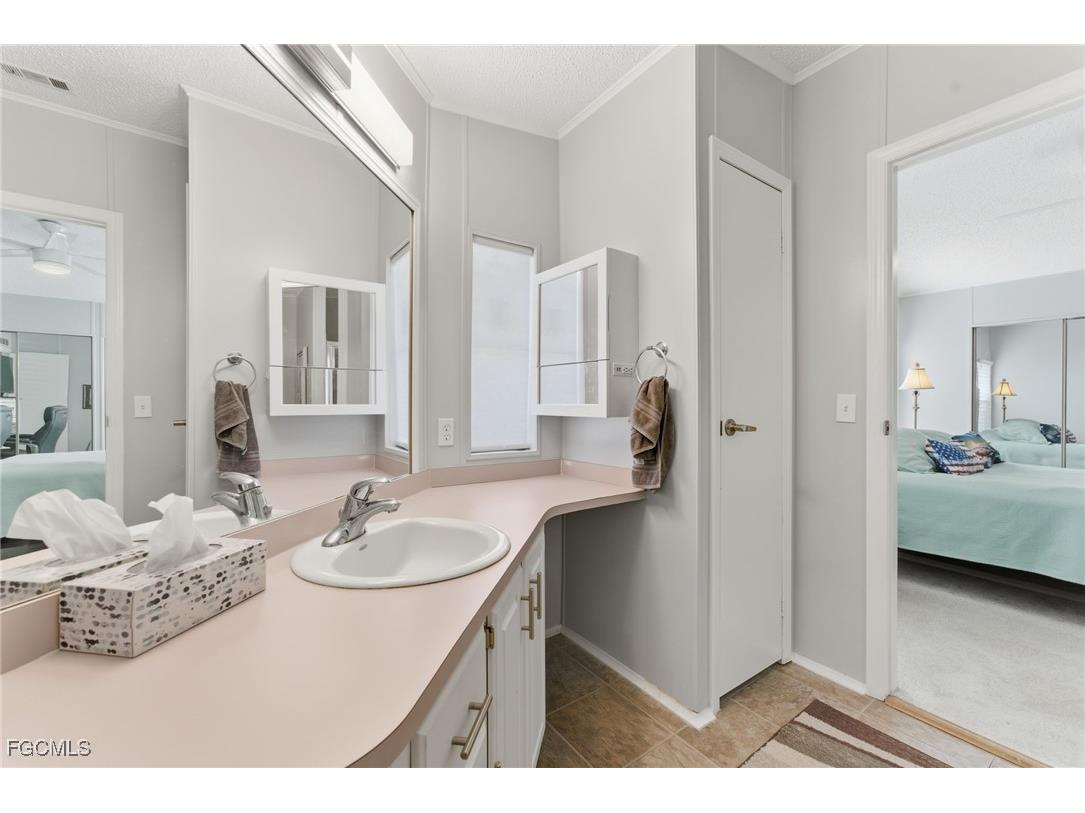 276 Lakeside Drive North Fort Myers FL 33903 2025015327 image21