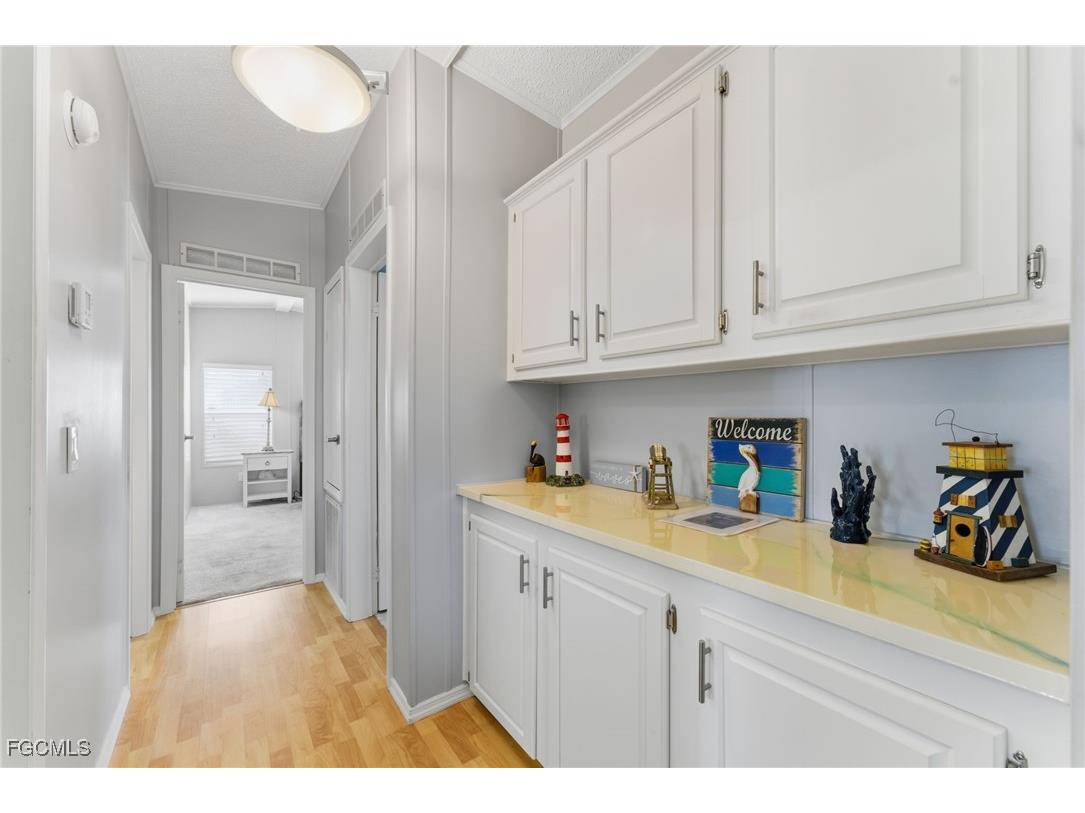 276 Lakeside Drive North Fort Myers FL 33903 2025015327 image3