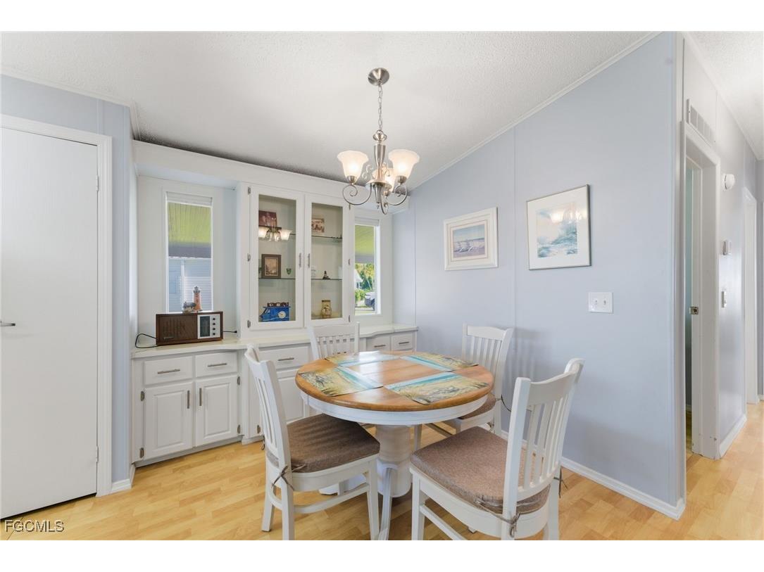 276 Lakeside Drive North Fort Myers FL 33903 2025015327 image6