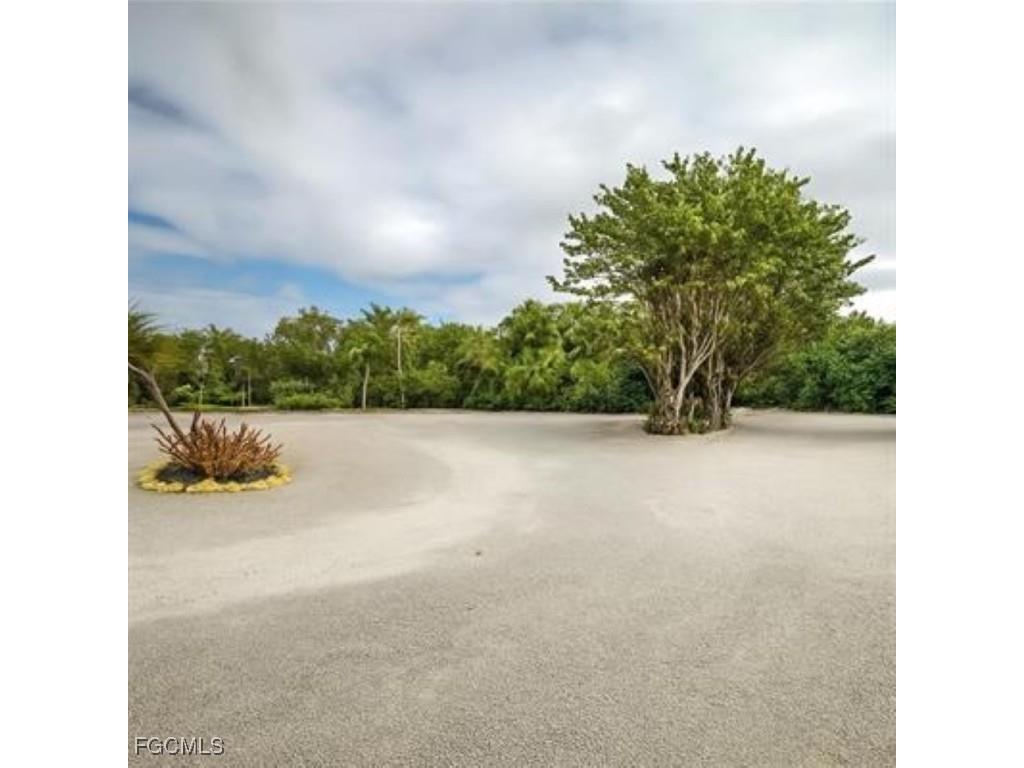 2761 W Gulf Drive Sanibel FL 33957 2025009243 image3