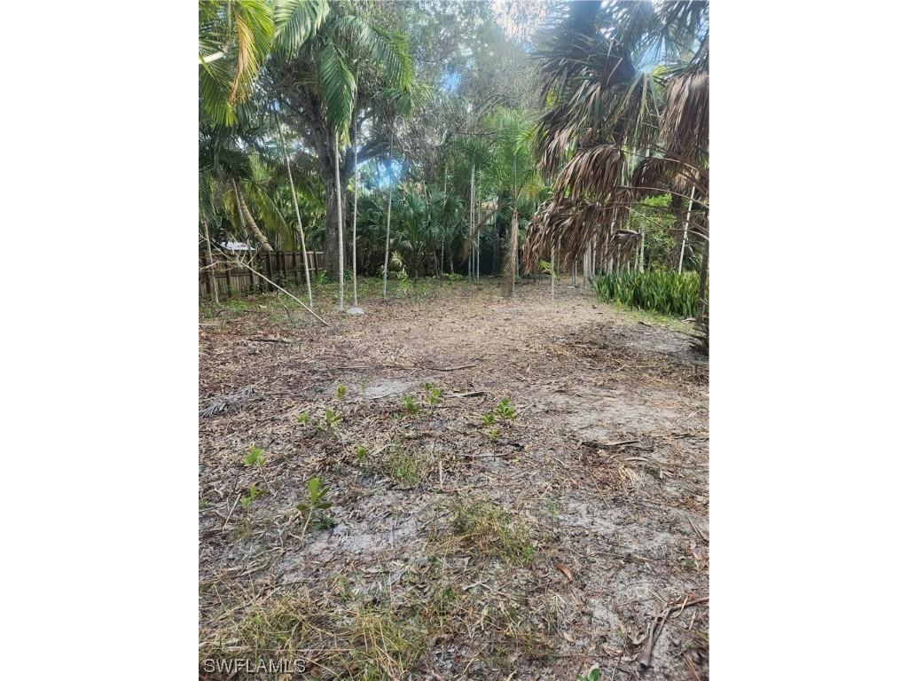 2764 Weeks Avenue Naples FL 34112 223003589 image1