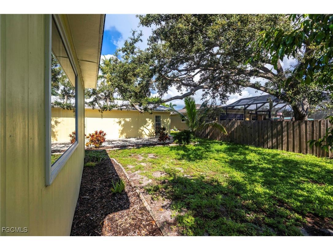 27654 Franklin Street Bonita Springs FL 34134 2025006275 image23