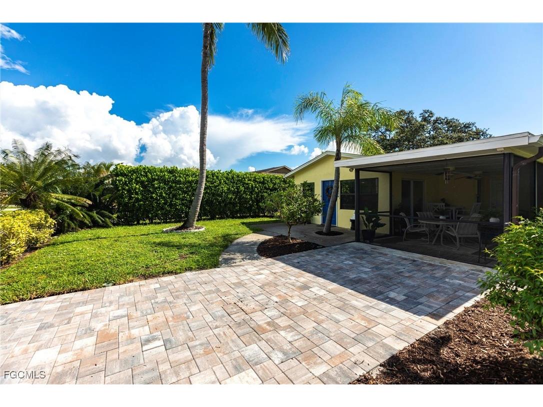 27654 Franklin Street Bonita Springs FL 34134 2025006275 image3