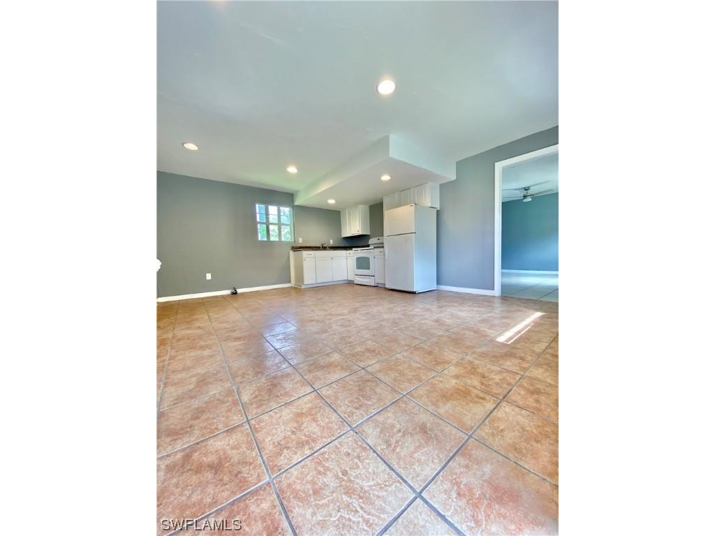 2766 Royal Palm Avenue Fort Myers FL 33901 223095083 image1