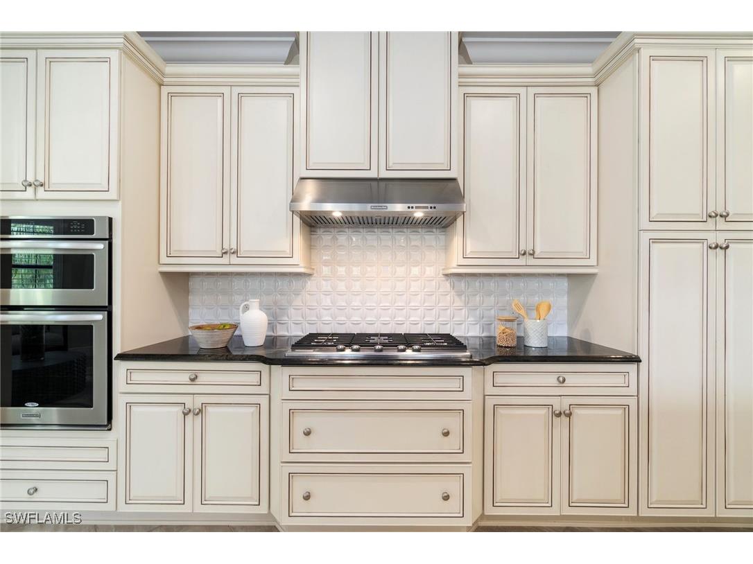 2768 Tiburon Boulevard E #202 Naples FL 34109 225053436 image9