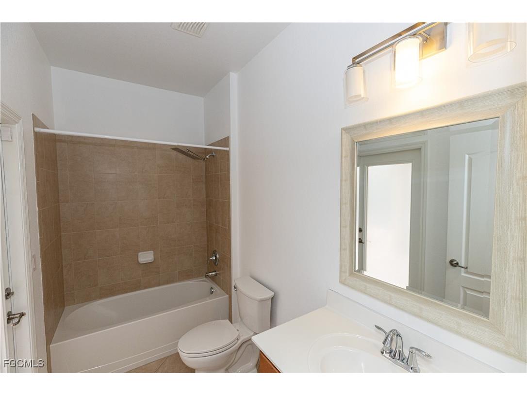 2769 Via Piazza Loop Fort Myers FL 33905 2025025139 image18