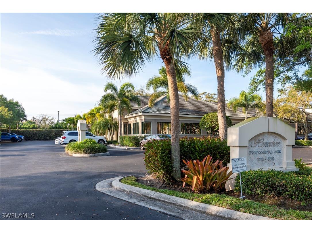 2770 Horseshoe Drive S #2-1 Naples FL 34104 224019649 image1