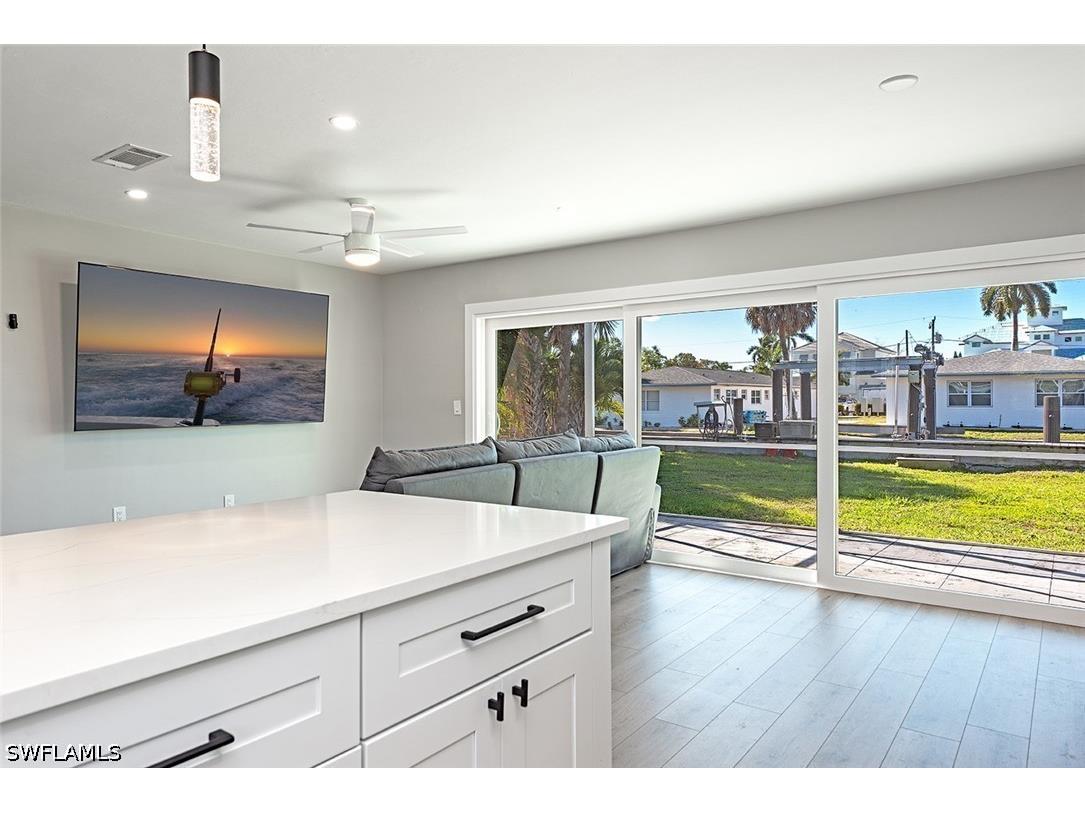 2772 Bayview Drive Naples FL 34112 226012771 image5