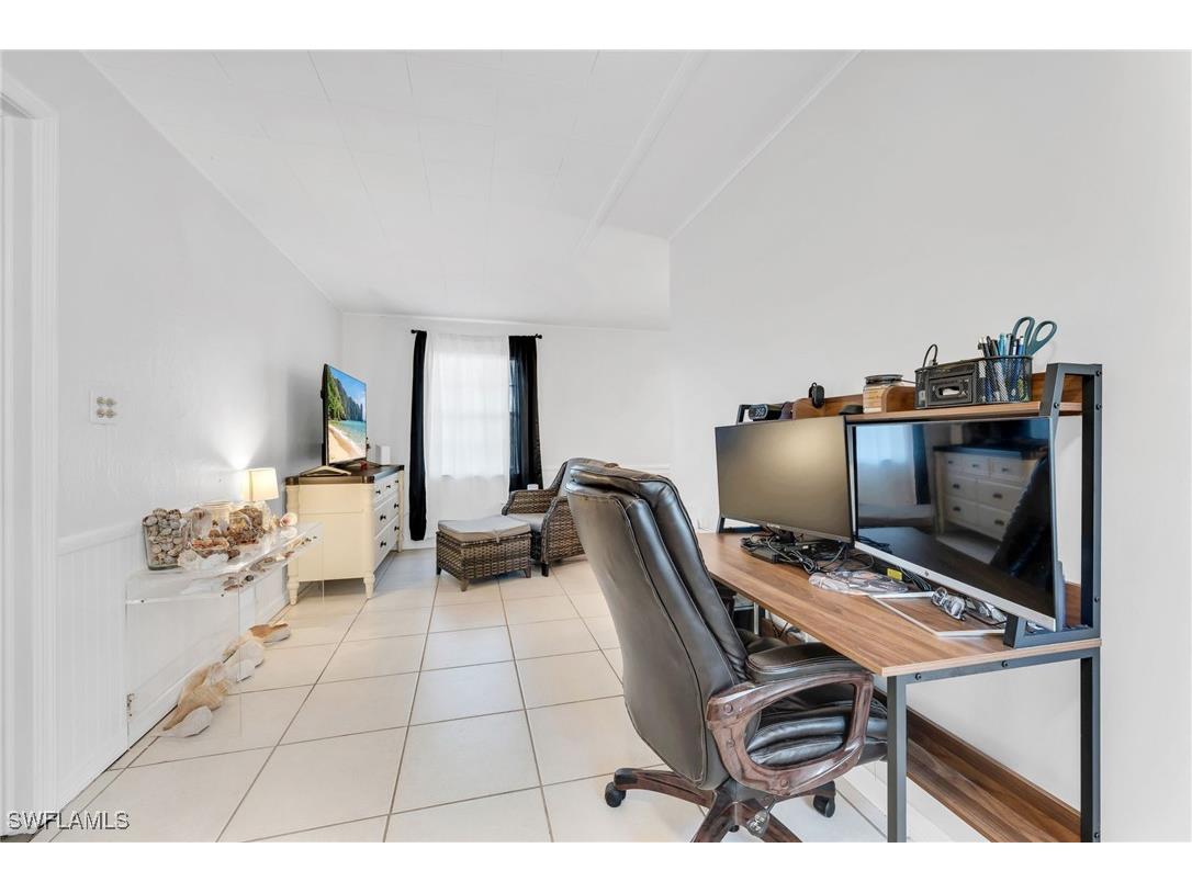 2772 Riverview Drive Naples FL 34112 225082708 image19