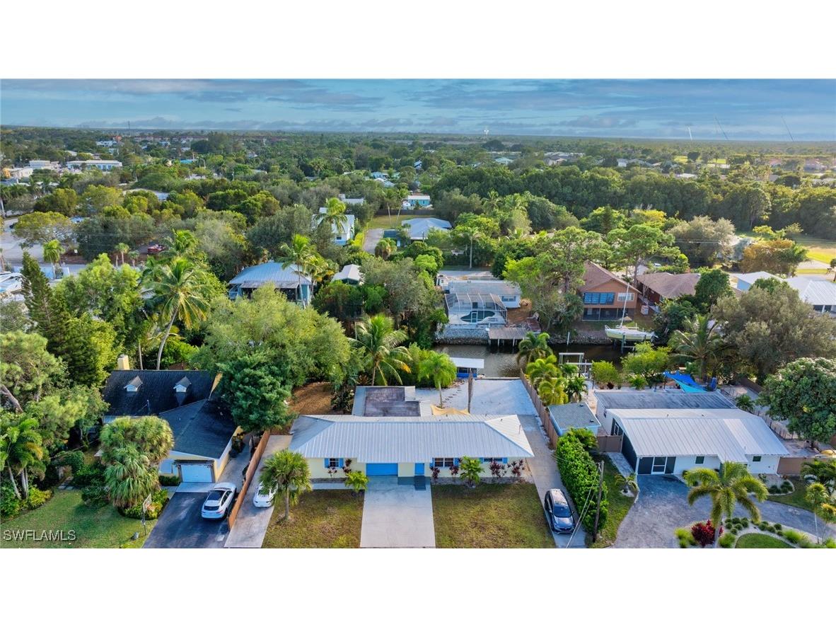 2772 Riverview Drive Naples FL 34112 225082708 image4