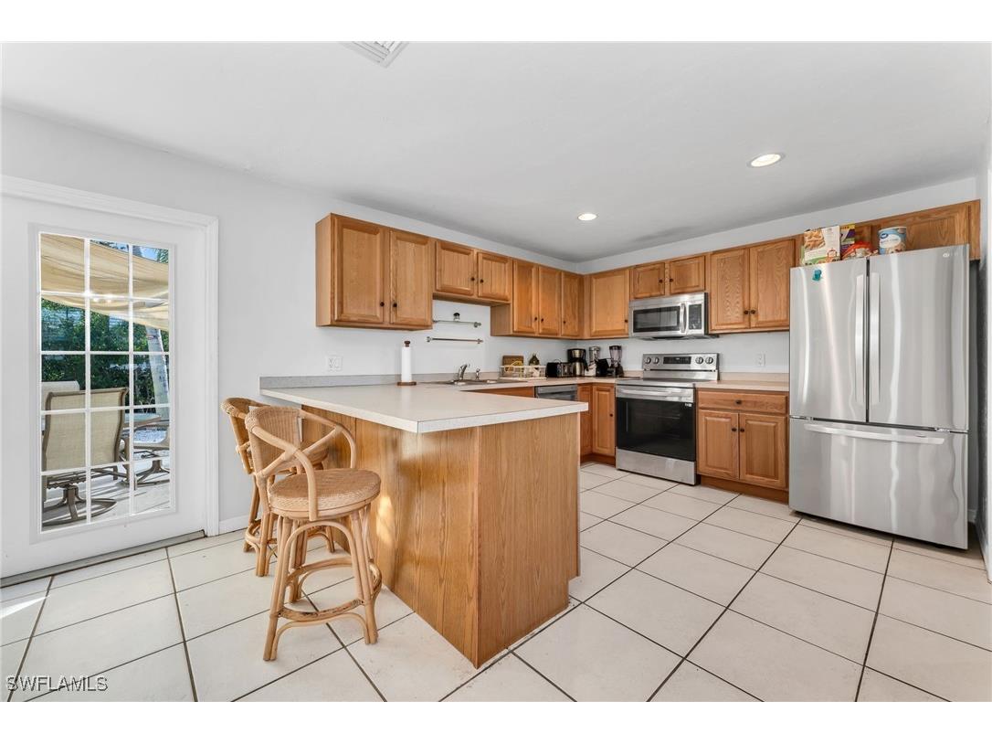 2772 Riverview Drive Naples FL 34112 225083063 image9