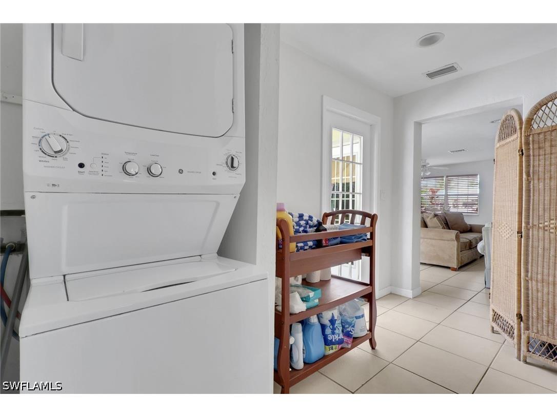 2772 Riverview Drive Naples FL 34112 226019471 image14