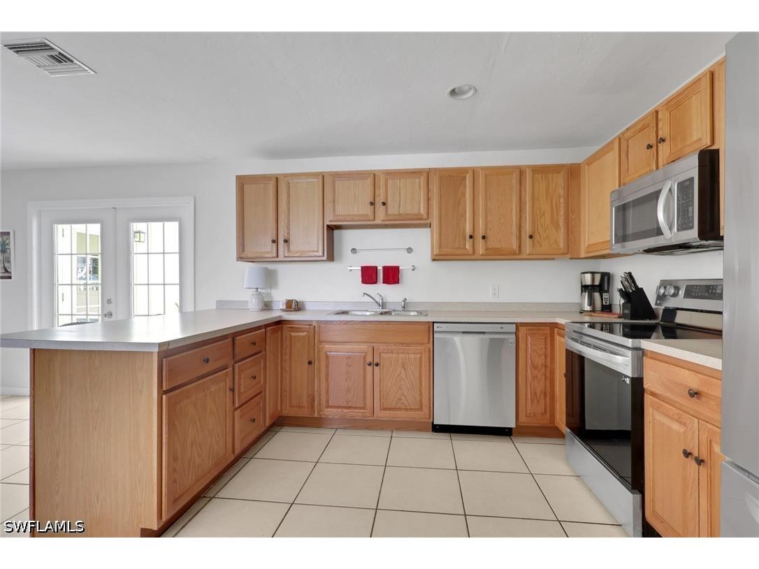 2772 Riverview Drive Naples FL 34112 226019471 image17