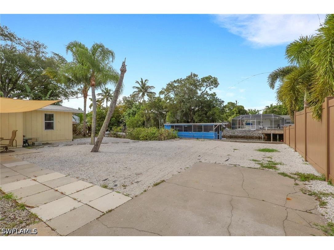 2772 Riverview Drive Naples FL 34112 226019471 image19