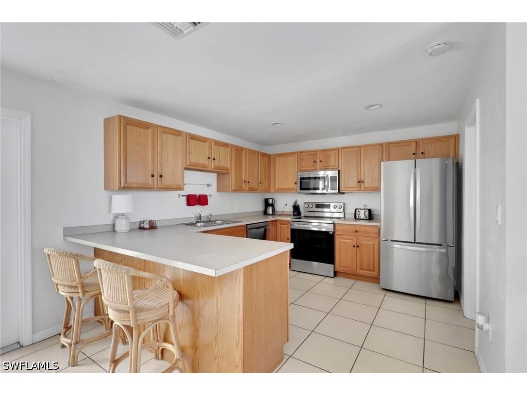 2772 Riverview Drive Naples FL 34112 226019471 image2
