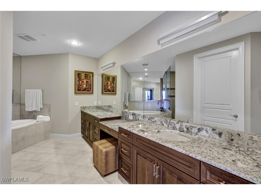 2772 Tiburon Boulevard E #5-102 Naples FL 34109 226005862 image6