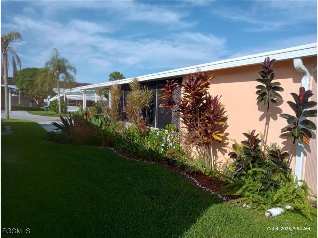 2776 Breezewood Drive North Fort Myers FL 33917 2025013621 image4
