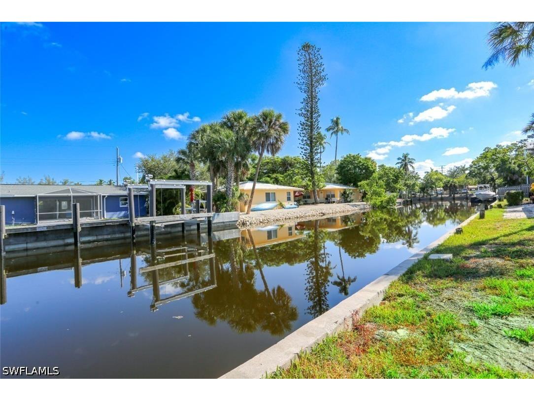2777 Shoreview Drive #2 Naples FL 34112 226019829 image3
