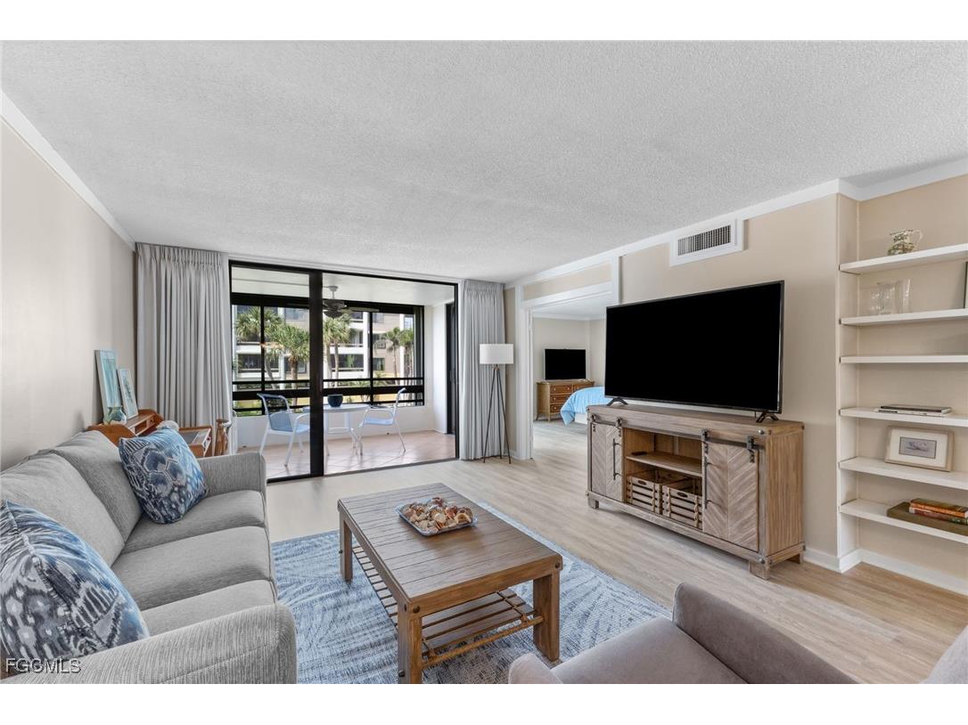 2777 W Gulf Drive #104 Sanibel FL 33957 2025016872 image10