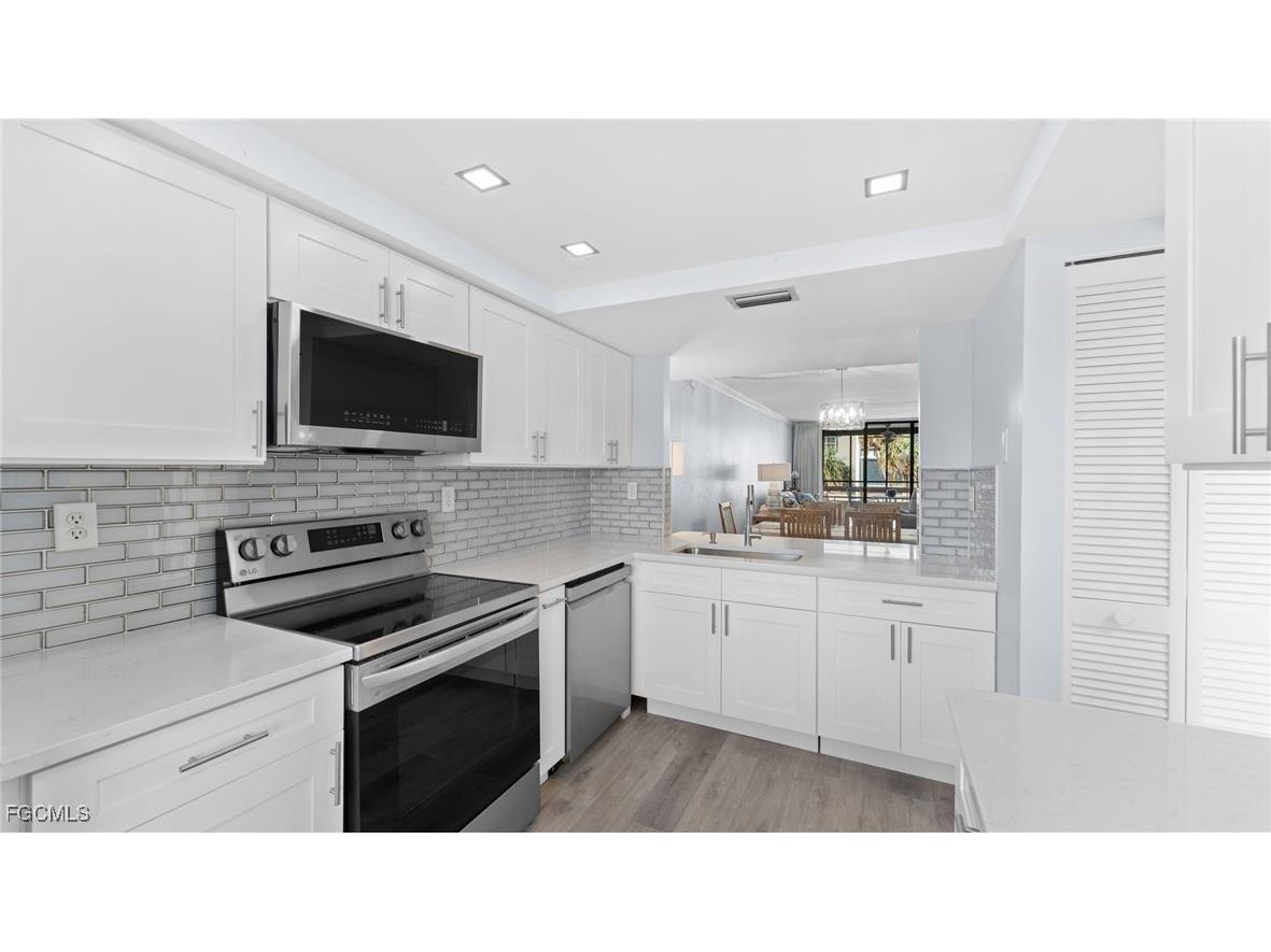 2777 W Gulf Drive #104 Sanibel FL 33957 2025016872 image3