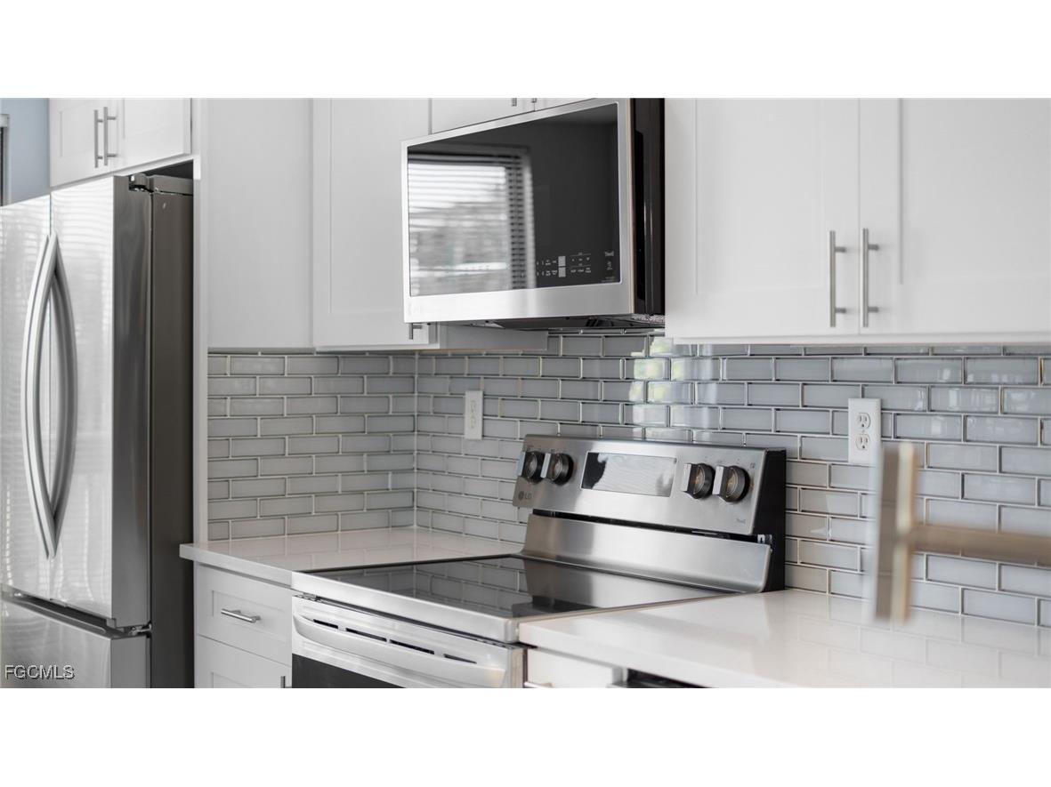 2777 W Gulf Drive #104 Sanibel FL 33957 2025016872 image6