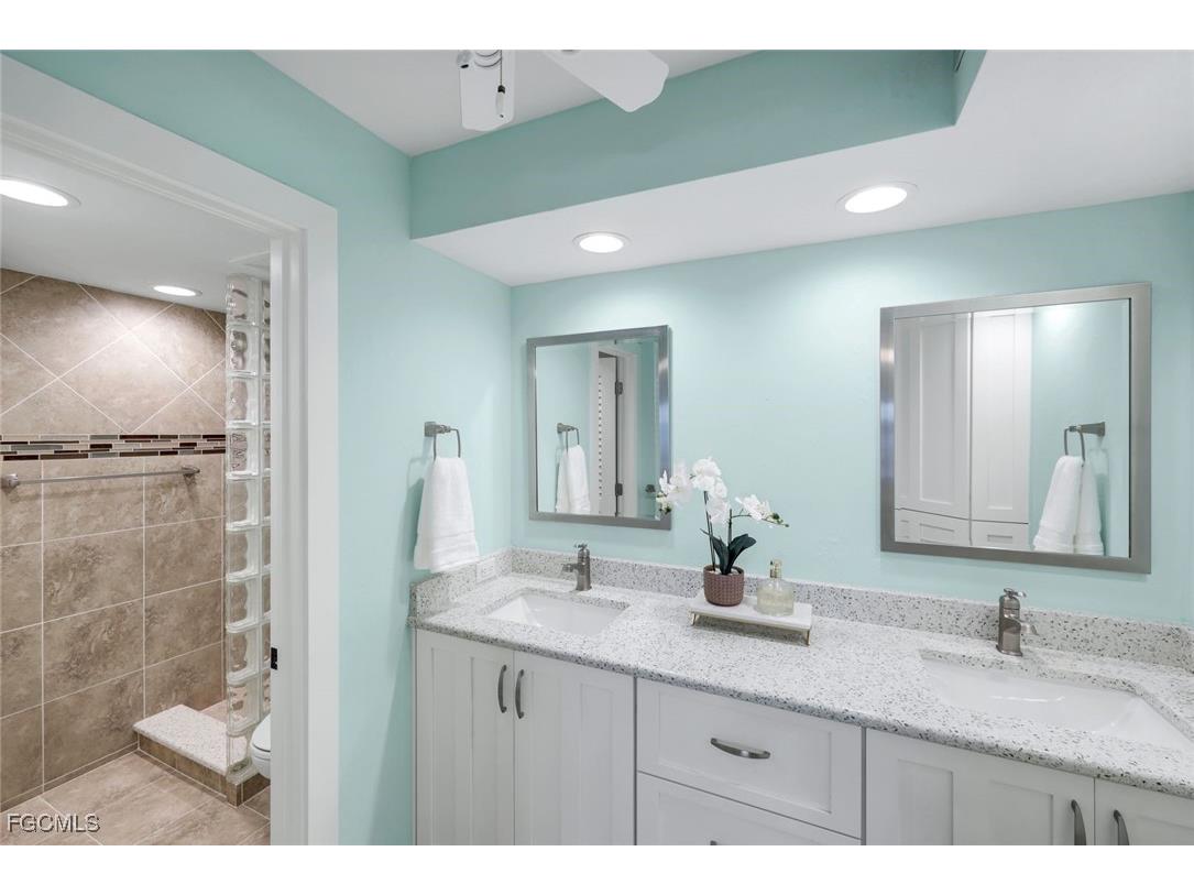 2777 W Gulf Drive #309 Sanibel FL 33957 2025019763 image17