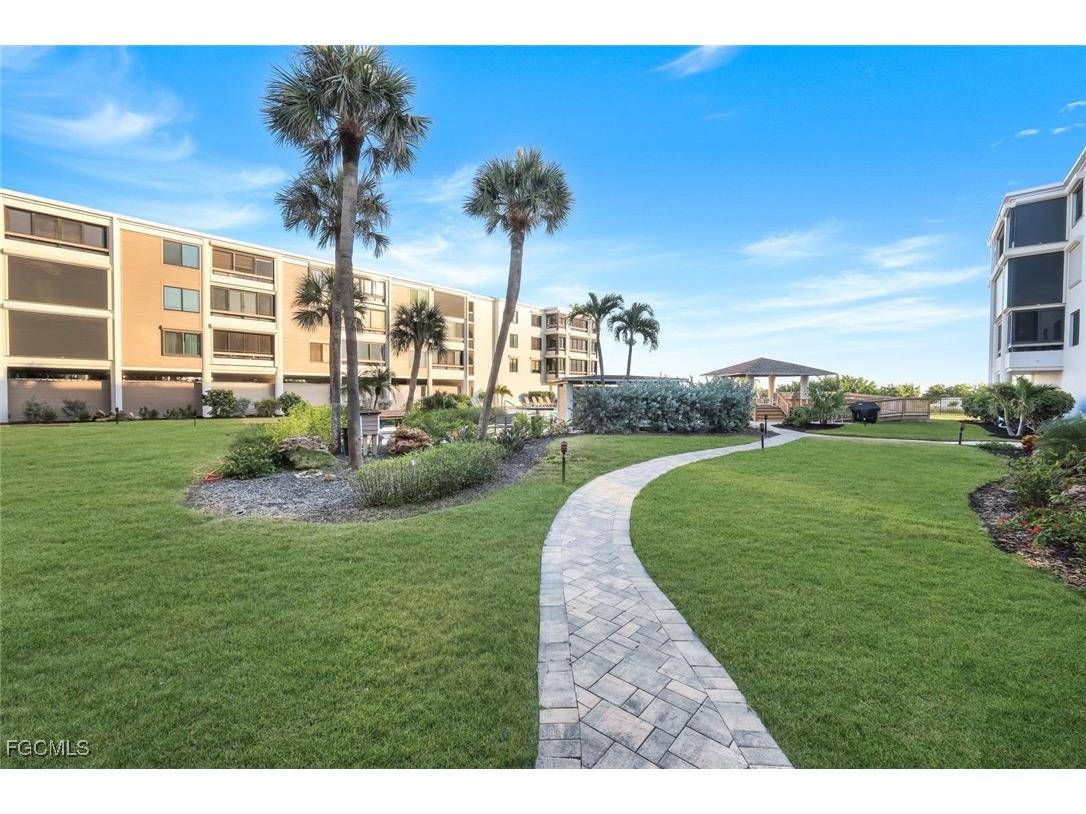 2777 W Gulf Drive #309 Sanibel FL 33957 2025019763 image24