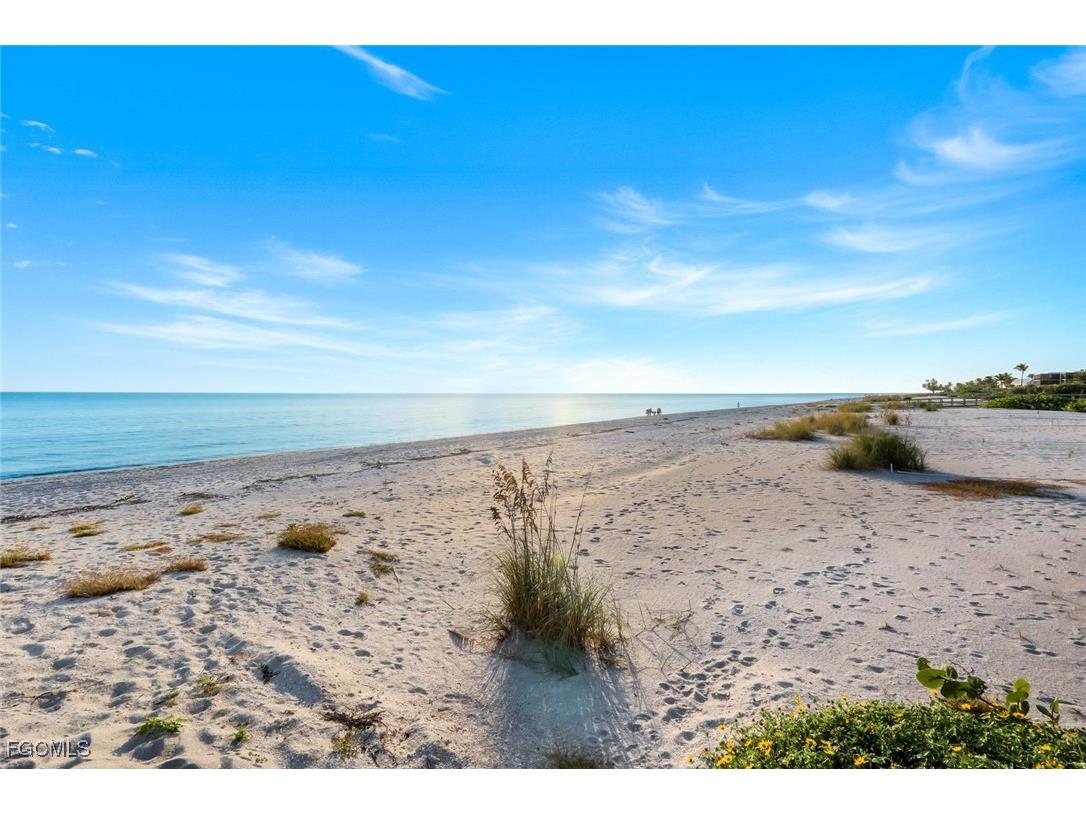 2777 W Gulf Drive #309 Sanibel FL 33957 2025019763 image36
