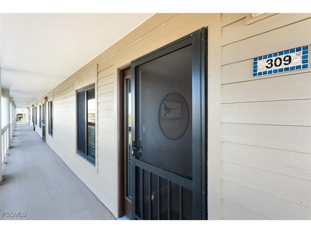 2777 W Gulf Drive #309 Sanibel FL 33957 2025019763 image5