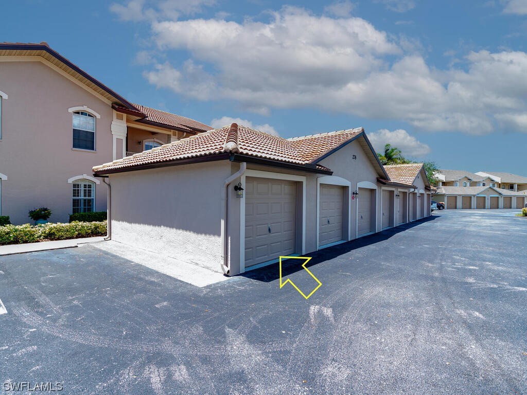 278 Newport Drive #201 Naples FL 34114 223027919 image1